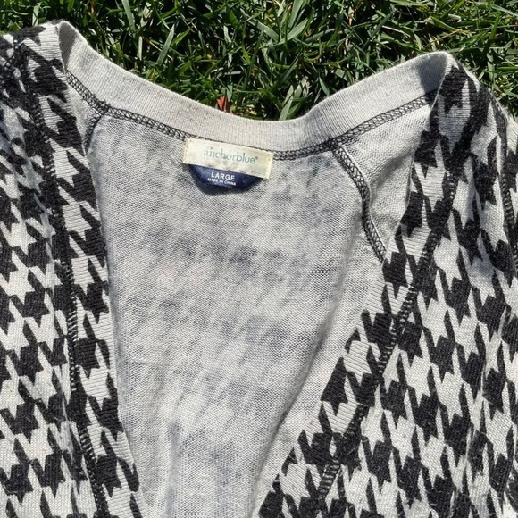 Cardigan - Picture 2 of 2